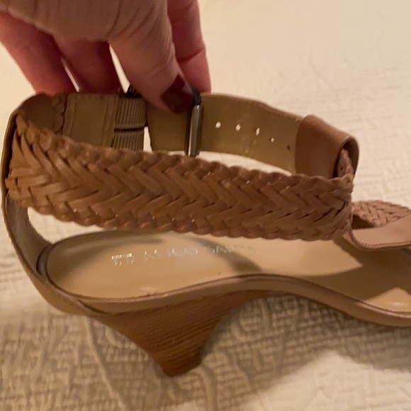 Shoes - Picture 8 of 8